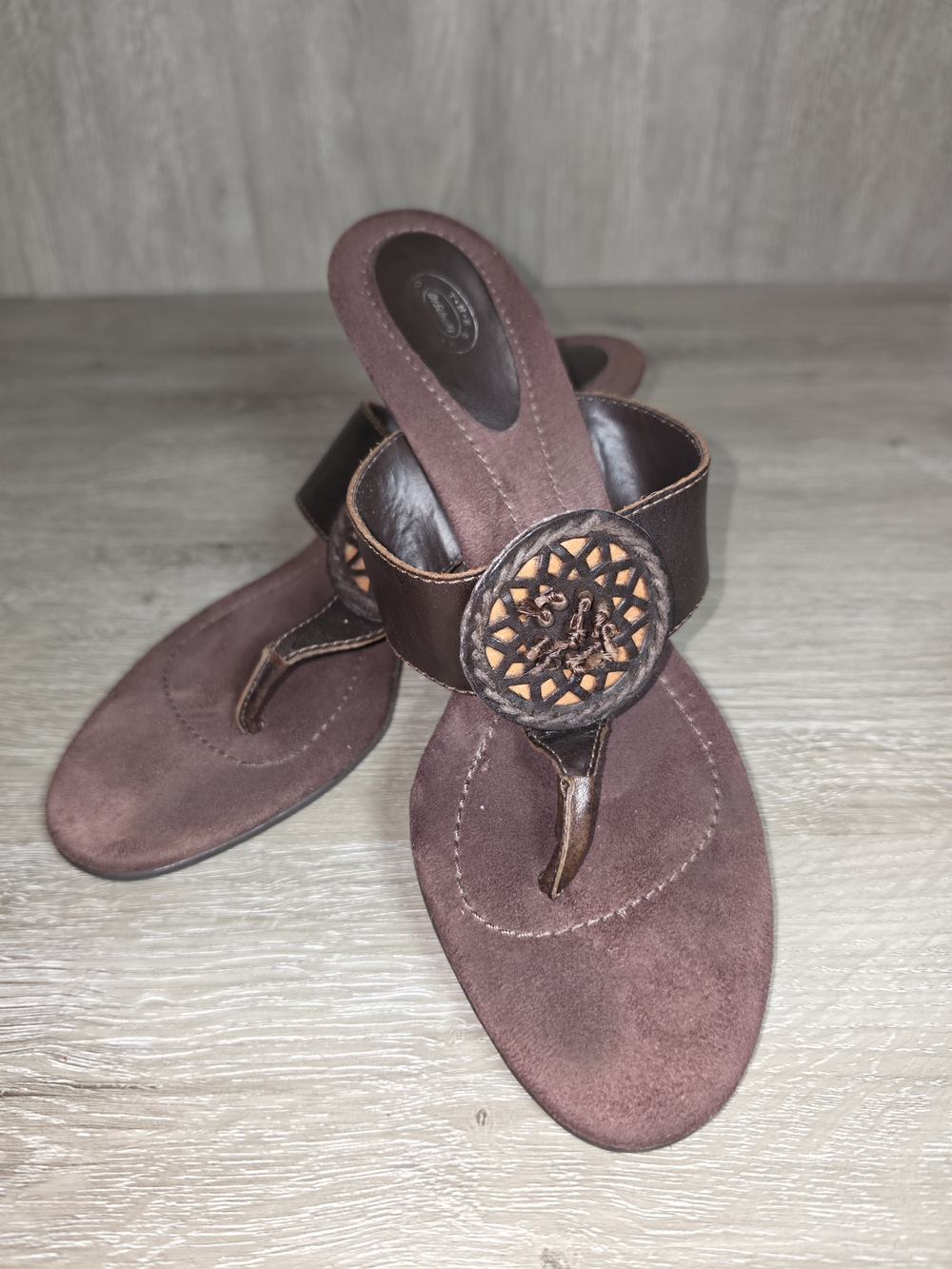 Dr. Scholl's Daybreak Brown Suede Thong Sandals Women's Size 10